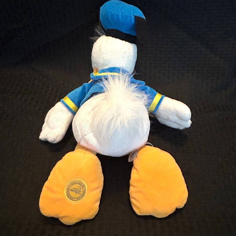 Disney Store Exclusive Donald Duck Classic Sailor 18" Authentic Patch EUC - Picture 2 of 6